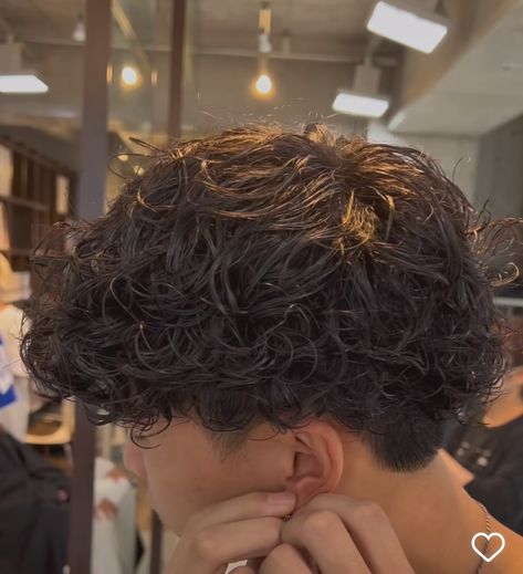 Low Taper Fade Haircut Curly Hair Men, Low Taper Wavy Hair, Taper Fade Ondulado, Blowout Taper Men Curly Hair, Curly Hair Low Taper, Low Taper Curly Hair, Perm Men, Low Taper Fade Curly Hair, Growing Hair Men