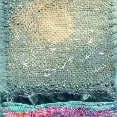 Gcse Portfolio, Hand Stories, Moon Quilt, Moon Rainbow, Feather Embroidery, Textile Art Embroidery, Fabric Postcards, Textile Fiber Art, Thread Painting