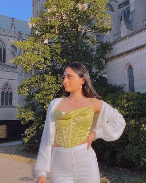 𝓂𝒶𝒽𝓈𝒶 on Instagram: “Golden hour and satin corsets 💚✨ Top & cardigan: @emmiol_store #gifted Pants: @shein_us Earrings: @ettika 🏷satin top, corset tops,…” Satin Corset Top, Top Corset, Corset Tops, Satin Corset, Satin Top, Cardigan Tops, Corsets, Corset Top, Golden Hour