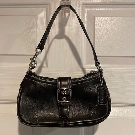 Black Purse Vintage, Black Leather Purse Outfit, Vintage Black Coach Bag, Black Vintage Shoulder Bag, Thrifted Handbags, Mini Purse Outfit, 90s Purses, 90s Bags, Prom Bags