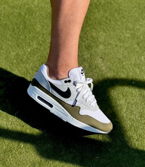 Hello there! 🫒 This pair of Nike Air Max 1 “Olive” is looking cleannnn 😍 Shoutout to amariozx 🤙🏼 Nike Air Max 1 Outfit Men, Air Max 1 Outfit Men, Air Max Outfit, Sneaker Closet, Nike Air Max 1, Air Max 1, Nike Sneakers, Hello There, Men Fashion