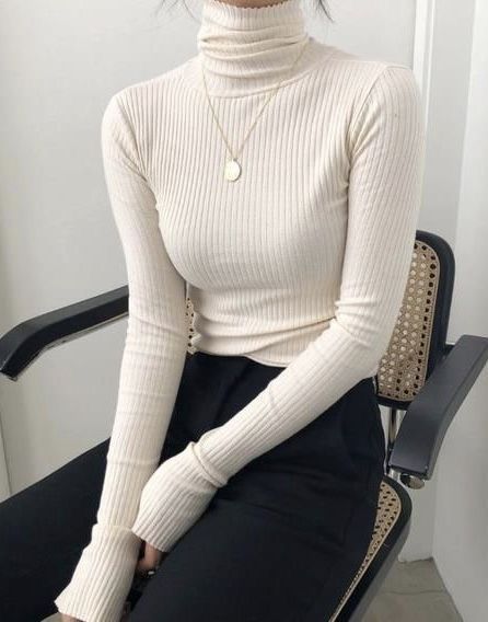 @senaloamara Minimal Fall Outfit, Minimalist Fashion Fall, Simple Outfits For School, Pakaian Feminin, Fashion Sweaters, Fashion Collage, Mode Ootd, Ținută Casual, Modieuze Outfits