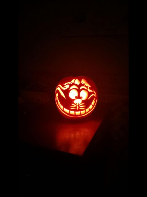 My Cheshire Cat pumpkin carving Cheshire Cat Pumpkin Carving, Cat Pumpkin Painting, Cheshire Cat Pumpkin, Disney Pumpkin Stencils, Cat Pumpkin Carving, Pumpkin Carve, Cute Pumpkin Carving, Pumkin Carving, Pumpkin Decorating Contest