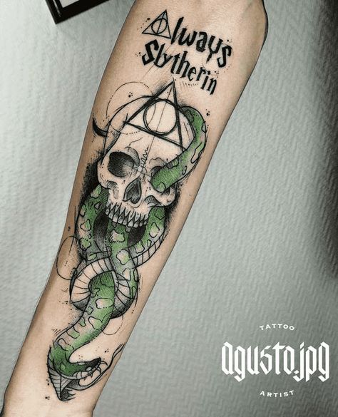 Slytherin Tattoo Design, Deatheaters Tattoo, Harry Potter Slytherin Tattoo Ideas, Deatheater Tattoo Design, Harry Potter Snake Tattoo, Tattoo Ideas Slytherin, Slytherin Snake Tattoo, Slytherin Tattoo Minimalist, Harry Potter Slytherin Tattoo