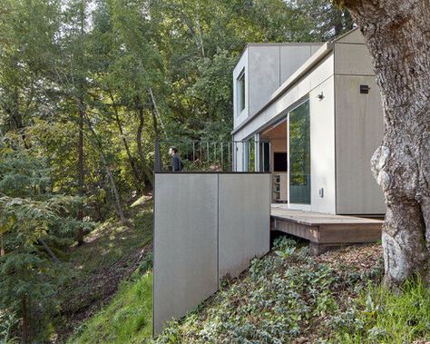 this 'folly' desert retreat is designed for the contemporary traveler looking to live off the grid Villa Palladio, Flexible Kitchen, California Architecture, White Tile Backsplash, Accessory Dwelling Unit, Mix Use Building, Clerestory Windows, Marin County, Exterior Cladding