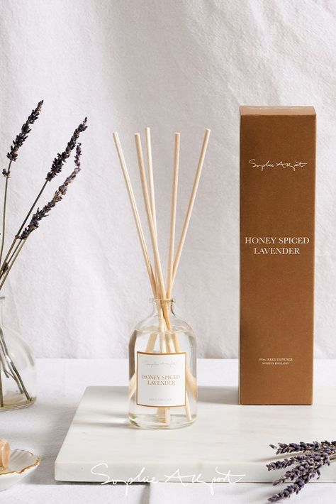 The relaxing scent of freshly picked lavender flowers, bursting with floral aroma, is twinned with the subtle sweetness of honey and undertones of spicy turmeric. An indulgent fragrance that brings relaxation and calm. Aroma Diffuser Aesthetic, Diffuser Aesthetic, Diffuser Decor, Diffuser Packaging, Reed Diffuser Packaging, Lifestyle Moodboard, Lavender Diffuser, Reed Diffuser Decor, Fragrance Display