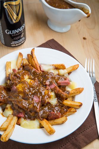 Guinness and Corned Beef Poutine Poutine Recipe, Hp Sauce, Beef Food Recipes, Corned Beef Recipes, Irish Food, Penny Pincher, Poutine, Irish Recipes, Gravy Recipes