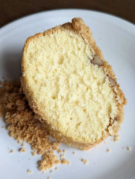 Vanilla Crumb Coffee Cake - Cookie Madness Coffee Crumb Cake Cookies, Coffee Crumb Cake Recipe, Copycat Starbucks Cinnamon Coffee Cake, Starbucks Coffee Cake Recipe, Starbucks Coffee Cake, Cream Filled Coffee Crumb Cake, Coffee Cake With Crumb Topping, Cofee Cake, Coffee Cake Cookies