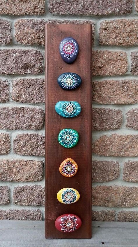 Painted Rock Cactus, Mandala Painted Rocks, Mandala Rock Art, Yoga Decor, Deco Nature, Mandala Rocks, Dot Art Painting, Rock Painting Designs, Stone Crafts