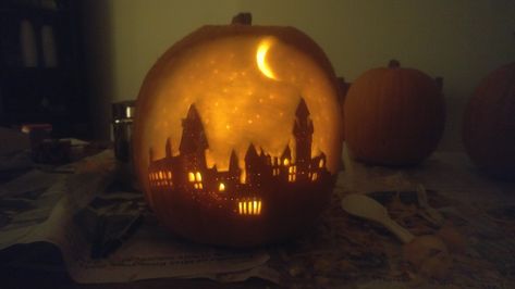 Hogwarts Castle Pumpkin Carving, Castle Pumpkin Carving, Castle Pumpkin, Autumn Room, Hogwarts Castle, Halloween Pumpkins Carvings, Season Of The Witch, Halloween Pumpkin, Holiday Decorations