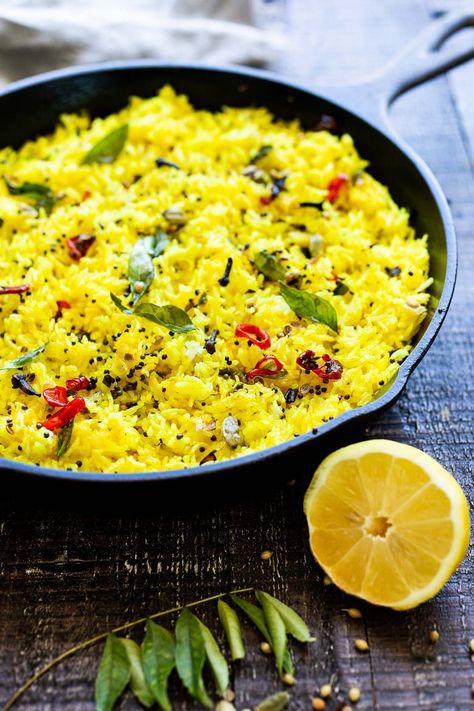 Lemon Rice Recipes Indian, Lemon Rice Indian, Lemon Rice Recipes, Citrus Rice, Ghee Rice, Rice Meals, Indian Meals, Rice Side Dish Recipes, Indian Meal