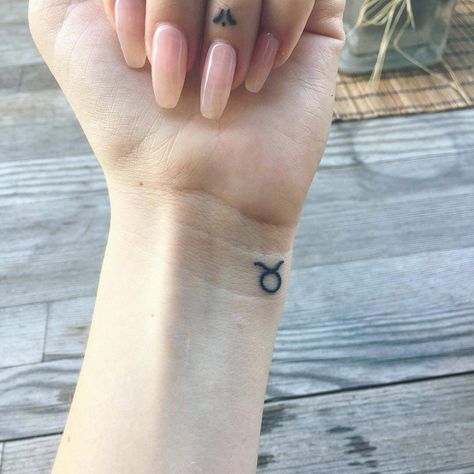 30+ Best Taurus Tattoo design ideas - Hike n Dip Taurus Tattoo Ideas, Tattoo Taurus, Taurus Symbol Tattoo, Taurus Bull Tattoos, Taurus Constellation Tattoo, Virgo Constellation Tattoo, Taurus Tattoo, Tattoo Minimal, Constellation Tattoo