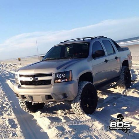 2007 Chevrolet Avalanche lifted Lifted Avalanche, 2007 Chevy Avalanche, Avalanche Truck, Avalanche Chevrolet, Burnout Paradise, Car Stunt, 2007 Chevrolet Tahoe, Texas Truck, Truck Life