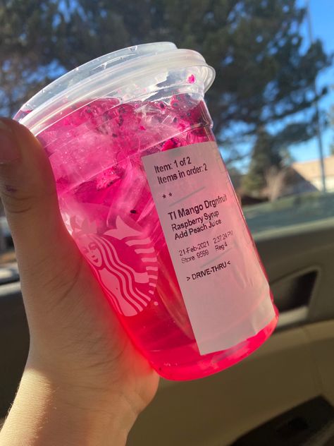 Get this now Mango Dragon Fruit Refresher, Starbucks Specialty Drinks, Dragon Fruit Refresher, Starbucks Drink Menu, Pink Drink Recipes, Starbucks Secret Menu Recipes, Cold Starbucks Drinks, Starbucks Drinks Diy, Secret Starbucks Recipes