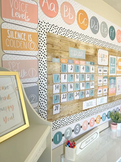 Modern Calm Colors Classroom Decor - Shayna Vohs Calm Colors Classroom, Colors Classroom Decor, 4th Grade Classroom Setup, Teacher Desk Areas, Classroom Jobs Display, Elementary Classroom Themes, Calm Classroom, Calm Colors, Printable Classroom Decor