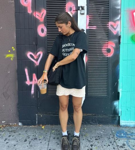 Soph Mosca on Instagram: "book in tow!" Soph Mosca Outfits, Soph Mosca, Converse Fits, Outfit Info, Church Fits, Silver Hair Clip, Fall Ootd, Dream Aesthetic, Spring Fits