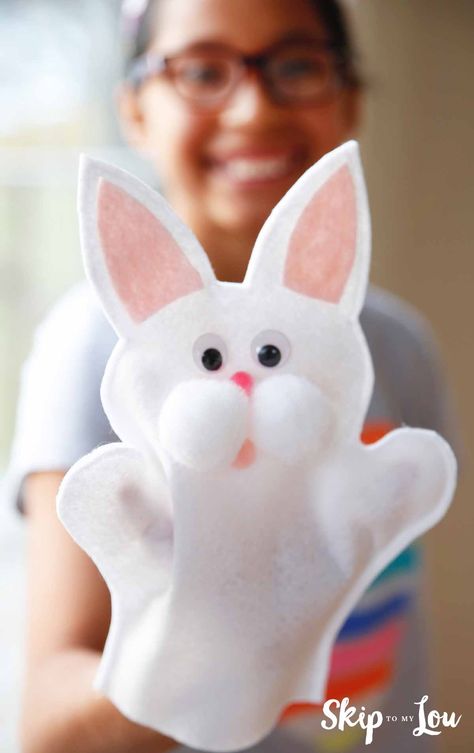 Easy sewing project for kids or beginners. Make this sweet bunny puppet in time for Easter this year. An easy craft and activity! Bunny Puppet, Thanksgiving Crafts For Toddlers, Kids Halloween Food, Thanksgiving Games For Kids, Thanksgiving Crafts Preschool, Thanksgiving Activities For Kids, Christmas Crafts For Toddlers, Easter Specials