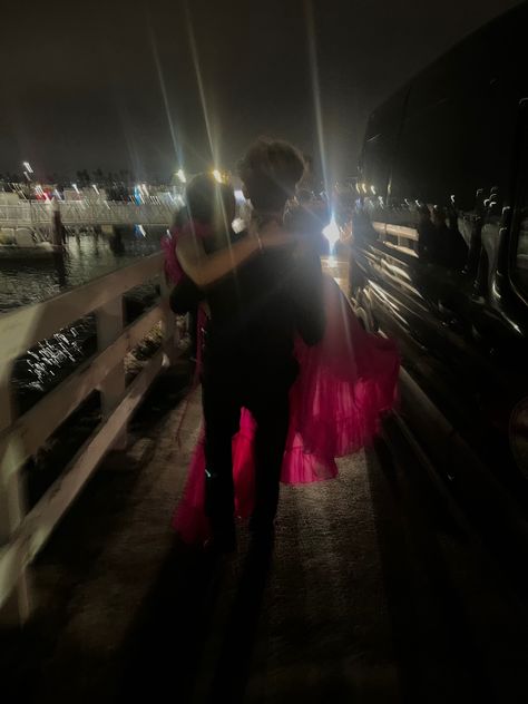 Carry Girlfriend In Arms, Boyfriend Carrying Girlfriend In Arms, Prom Date Aesthetic, Prom With Boyfriend, Fake Dating Aesthetic, Prom Night Aesthetic, Prom Dates Couples, Prom Photos Aesthetic, Aesthetic Prom Pictures