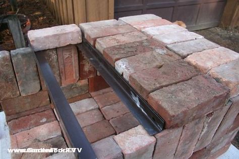 brick-pizza-oven-and-plans-2 Brick Pizza Oven Plans, Eclectic Diy, Brick Pizza Oven Outdoor, Pizza Oven Plans, Pizza Oven Outdoor Diy, Backyard Pizza Oven, Build A Pizza Oven, Oven Diy, Wood Burning Pizza Oven