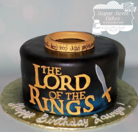 Lord Of The Rings Cake, Hobbit Cake, Blackberry Cake Recipe, Hobbit Food, Earth Cake, Cake Decorating Kit, Blackberry Cake, Ring Cake, Book Cake