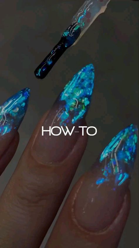 Glitter Gradient Nails, Spring Manicure, Nails Yellow, Fancy Nails Designs, Nail Art Designs Diy, Nail Art Designs Videos, Cat Eye Nails, Spring Nail, Fancy Nails