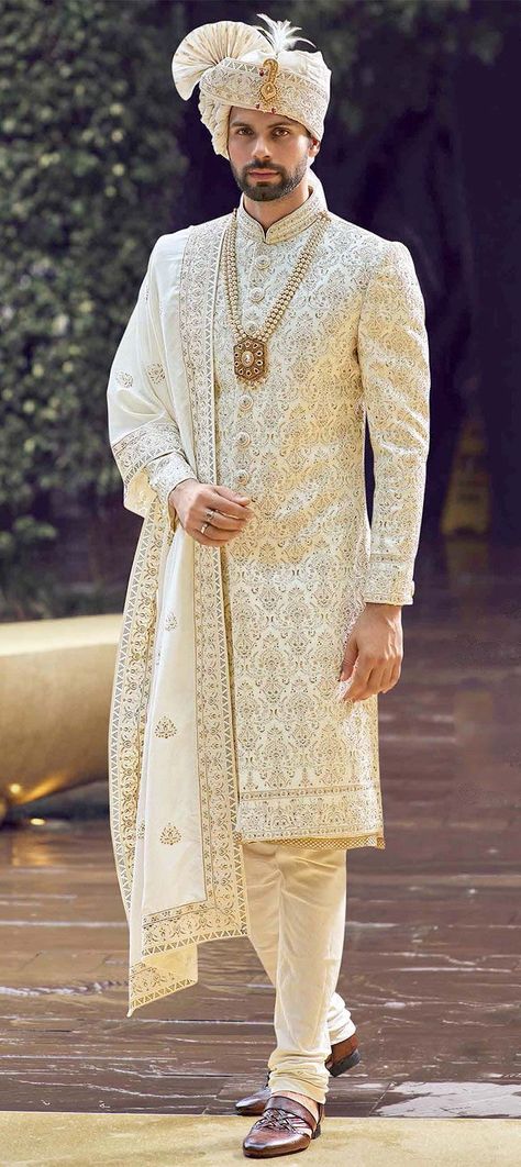 Sherwani Designs For Indian Grooms Indian Wedding Outfits For Men, Wedding Matching Outfits, Indian Wedding Suits Men, Indian Groom Dress, Indian Wedding Clothes For Men, Sherwani For Men Wedding, Wedding Kurta For Men, Groom Dress Men, Wedding Outfits For Groom