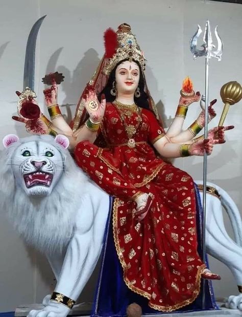 Durgamma Photos, Beautiful Easy Drawings, Saraswati Picture, Gorgeous Bridal Makeup, Saraswati Photo, Lord Durga, Maa Durga Photo, Fb Profile Photo, Durga Ji