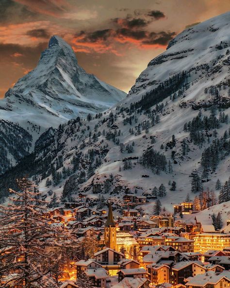 Haven't been there for 25 years, but I remember it as Paradise on earth. Image Nature, Winter Sunset, Winter Scenery, Places In The World, Mountain Town, Top Travel Destinations, Zermatt, Beautiful Places In The World, Beautiful Places To Travel