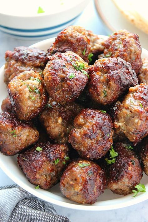 Greek Meatballs aka Keftedes are made with ground lamb (or beef, turkey, etc.) and seasoned to perfection. Meatballs With Tzatziki Sauce, Greek Meatballs Recipe, Lamb Meatballs Greek, Ground Lamb Recipes, Simple Tomato Sauce, Ground Turkey Meatballs, Juicy Meatballs, Mediterranean Diet Recipes Dinners, Greek Dinners