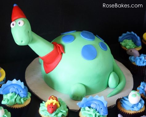 dino birthday cake Dinosaurs Cake, Dino Birthday Cake, Birthday Cake Cupcakes, Childrens Cupcakes, Dinosaur Birthday Cake, Dino Cake, Dinosaur Birthday Cakes, Jungle Cake, 4th Birthday Cakes