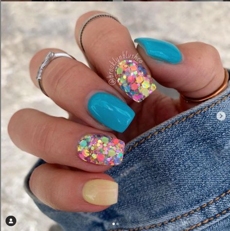 Gel Dip Manicure Ideas, Healthy Dip Nail Designs, Pastel Dip Nails Short, Dip Powder Nails Bright Colors, Easter Nails Powder Dip, Easter Nail Dip Ideas, Cool Dip Nails, Mail Dip Designs, Dip Nails Spring 2024