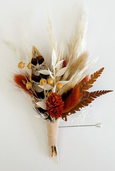 Pheasant Feather Centerpieces, Feather Centerpieces, Pheasant Feather, Feather Wedding, Pheasant Feathers, Wedding 2025, Turkey Feathers, Pheasant, Bud Vases