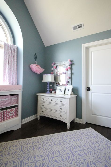 A shared little girls' bedroom with pink, purple and teal. Living Solutions Interior Design www.livingsolutionsblog.com Purple And Teal Bedroom, Blue Purple Bedroom, Girls Bedroom Teal, Pink And Purple Bedroom, Blue Bedroom Paint, Blue Girls Rooms, Girls Blue Bedroom, Purple Girls Bedroom, Purple Girls Room