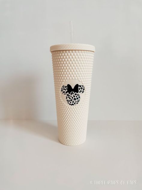 Studded Tumbler Ideas, Studded Cup Designs, Starwars Starbucks Cup, Studded Starbucks Cup, Starbucks Studded Tumbler, Vinyl Starbucks Cups Disney, Starbucks Glitter Tumbler Americano Crystals, Customized Tumblers, Purple Vinyl