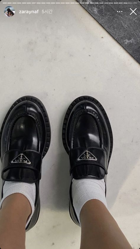 Prada Style, Prada Loafers, Loafers Fashion, Shoes Ideas, Shoes Prada, White Socks, Aesthetic Shoes, Shoe Closet, Puma Platform Sneakers