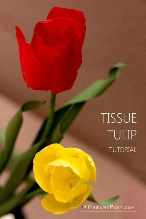 Tissue paper Tulip tutorial and free template #paperflowers #flowertutorial #flowertemplate Origami Flower Step By Step, Flowers Origami Easy, Tulip Origami, Step By Step Origami, Flowers Origami, Tissue Paper Art, Paper Flower Wreaths, Tissue Paper Crafts, Flower Step By Step