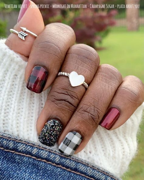 Color Street All Fired Up Combo, Color Street Fall Nail Combos, Colorstreet Thanksgiving Combos, Color Street Christmas Nails, Colorstreet Christmas Combos, Winter Colorstreet Combos, Color Street Nails Christmas, Color Street Christmas Combos, Christmas Nails Plaid