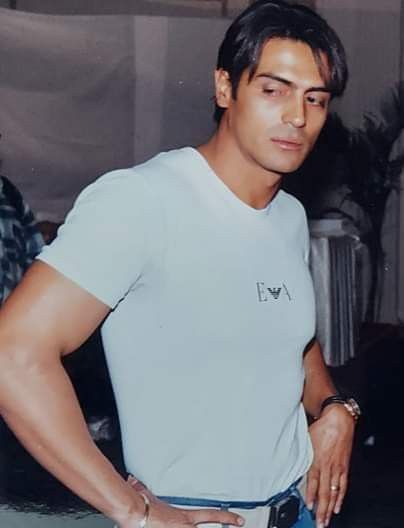 Psl Gods, Arjun Rampal, Indian Actors, Older Man, Ideal Type, Man Crush Monday, 90s Bollywood, Modest Fashion Outfits, Bollywood Actors