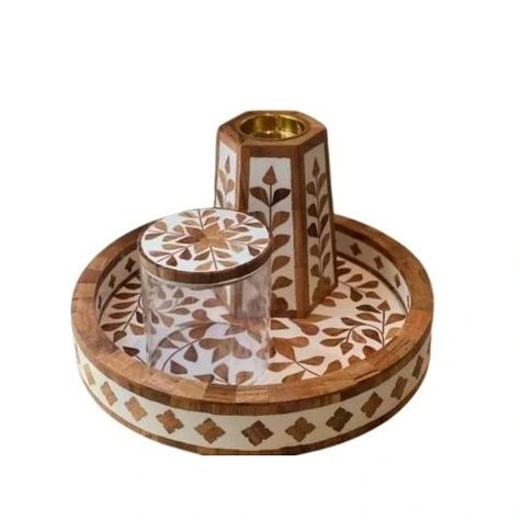 Latest Design Tray Set wood /MDF/Resin Tray Box Burner Set #burner #rasin #woodcraft #woodenhandmade #tray #bonetrays #woodbox #boneinlaybox #boneinlayburner #usa #kuwait #mdf #newdesign #handicrafts #burnerset #mall #shoping #export #exportquality #furniture #tableware #furnituredesign #boneinlayfurniture #woodcraft #woodtray Bone Inlay Furniture, Resin Tray, Tray Set, Bone Inlay, Wood Tray, Wooden Hand, Wood Boxes, Box Design, Kuwait