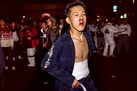 Photo c. Stuart Isett. Hiroshima, Japan, 1999. Bosozoku Fashion, Motorcycle Gang, Gang Culture, Japanese Motorcycle, Biker Gang, Japan Aesthetic, Street Culture, Pose Reference Photo, Japanese Culture