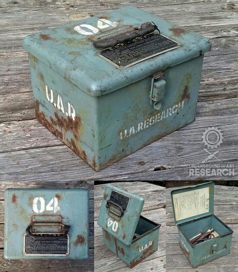 Box // post-apocalypse Diver Costume, Survival Project, Apocalyptic Clothing, Fantasy Props, Custom Pc, Game Props, Food Storage Boxes, Post Apocalypse, Masks Art