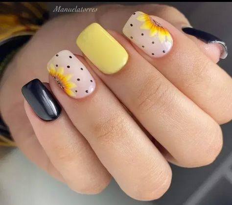 Black Sunflower Nail Ideas, Dan Pena, Nails August, Short Nail Ideas, August Nails, Pastel Nails Designs, Sunflower Nails, Romantic Nails, Gel Nail Art Designs