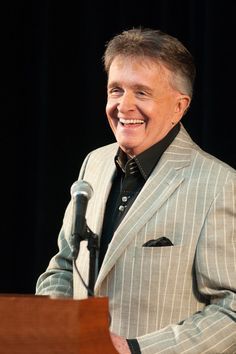 Bill Anderson Bill Anderson attends the 2013 Country Music Hall of ... Bill Anderson, Marty Robbins, Glen Campbell, Patsy Cline, Country Fan, Grand Ole Opry, Country Music Artists, Country Music Stars, Country Music Singers