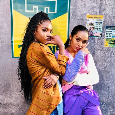 freeform’s grown-ish on Instagram: “stuntin' is a habit. #grownish” Ryan Destiny Box Braids, Ryan Destiny Braids, Straight Hair With Braid, Ryan Destiny, Grown Ish, Summer Outfits Minimalist, Twist And Shout, Twist Braid Hairstyles, Boho Braids