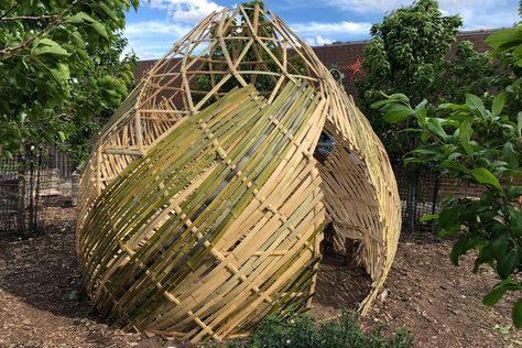 This DIY kit lets you build your own giant dome with bamboo! – Yanko Design Diy Bamboo, Bamboo Building, Bamboo Structure, Bamboo Architecture, Bamboo Construction, Bamboo House, Architecture Art Design, Dome House, Bamboo Design