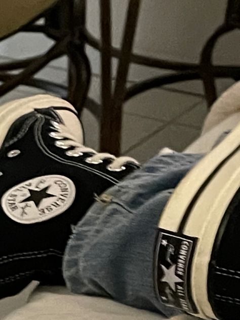 Converse black sad lil peep  aesthetic y2k girl grunge emo Love W, Aesthetic Pfp, Converse Shoes, All Star, In Love, Converse, Stars, White, Black