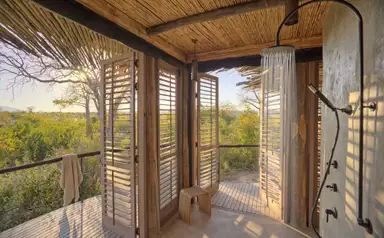 Jabali Private House in Tanzania's Ruaha | Asilia Africa✔️ Safari Lodge Interior, Safari House, African Lodge, Micro Homes, Bush Lodge, Lodge Ideas, Luxury Safari Lodge, Luxury Cabins, Lodge Design