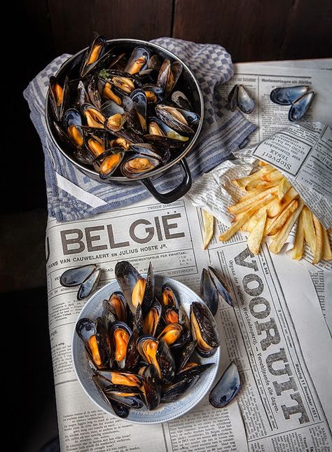 Belgian Fries, Belgium Food, Belgian Food, Food And Culture, Pub Food, Food Photography Inspiration, British Food, Beautiful Food, Fish And Seafood