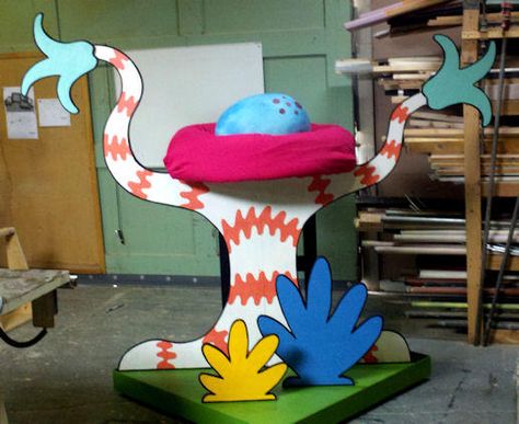 Dr Seuss Set Design, Seussical Props, Suessical Set Design, Suessical The Musical Props, Seussical Set Design, Seussical Musical, Seussical Set, Dr Seuss Decorations, Seussical Costumes