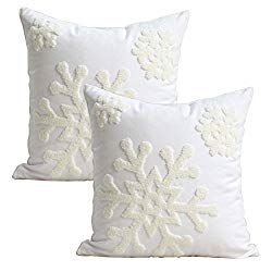 Cheap and Beautiful Christmas Pillow Covers for Holidays! These stunning Christmas throw pillows are perfect for decorating your living room on a budget. Plaid Christmas pillows, quilted, knit and gold Christmas pillows to bring the holidays cheer to your home. These rustic farmhouse Christmas pillow covers are perfect for your couch! Buffalo Plaid Pillows, Snowflake Pillow, Snowflake Embroidery, Linen Embroidery, Plaid Pillow Covers, Neutral Christmas Decor, Plaid Throw Pillows, Bed Linen Design, Christmas Pillowcases